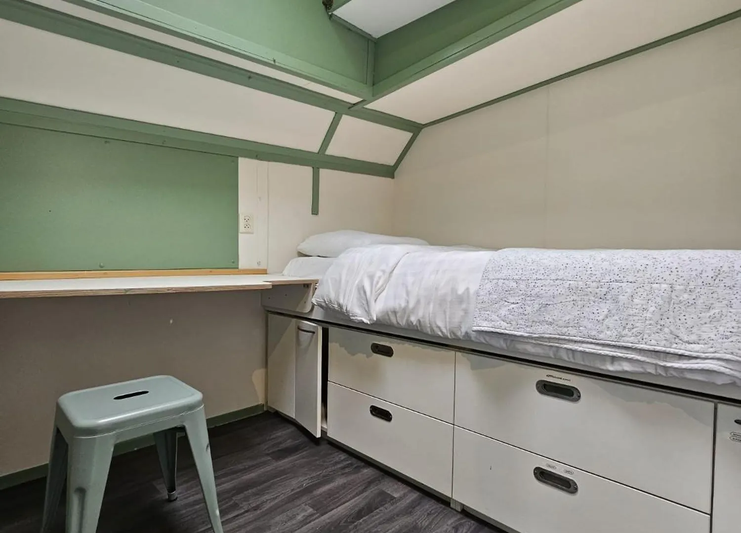 Boco Living Hotel Rotterdam Botel